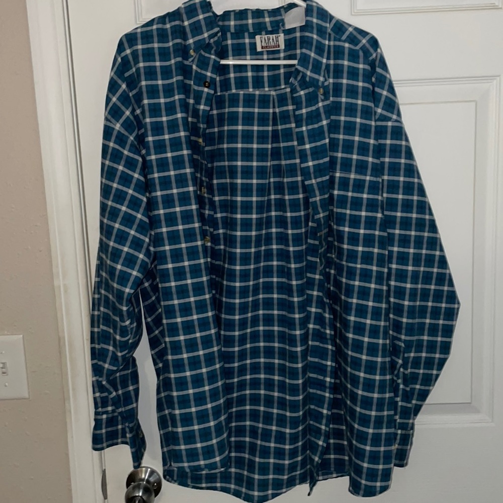 BUNDLE! 2 Men’s XL plaid button-up long sleeve shirts